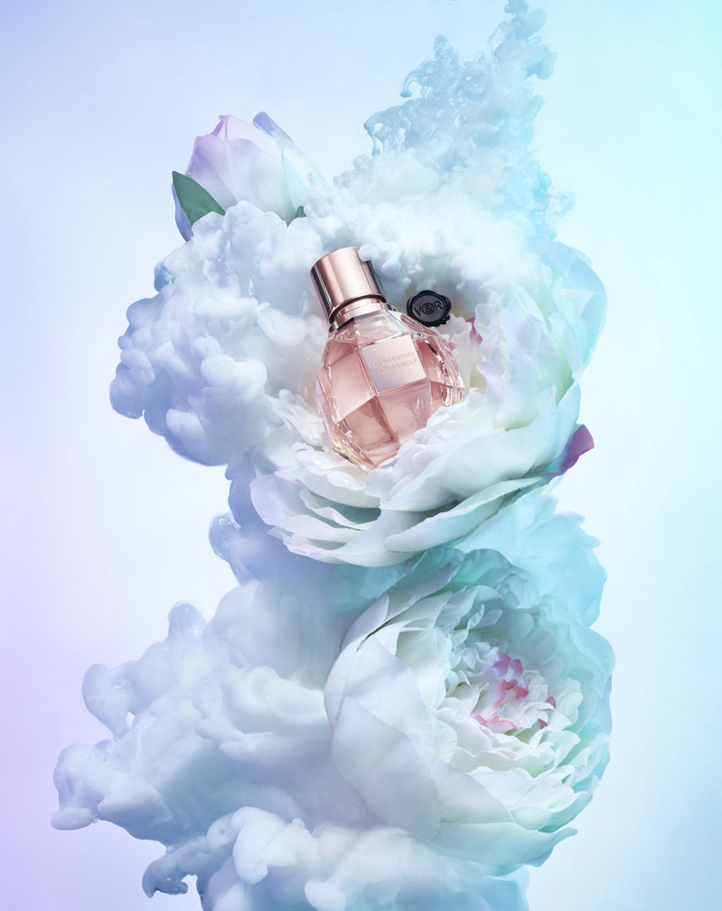 Flacon de parfum Flowers Bomb de Viktor Rolf photographie de produit professionnel par Sublimeight - Sublim8